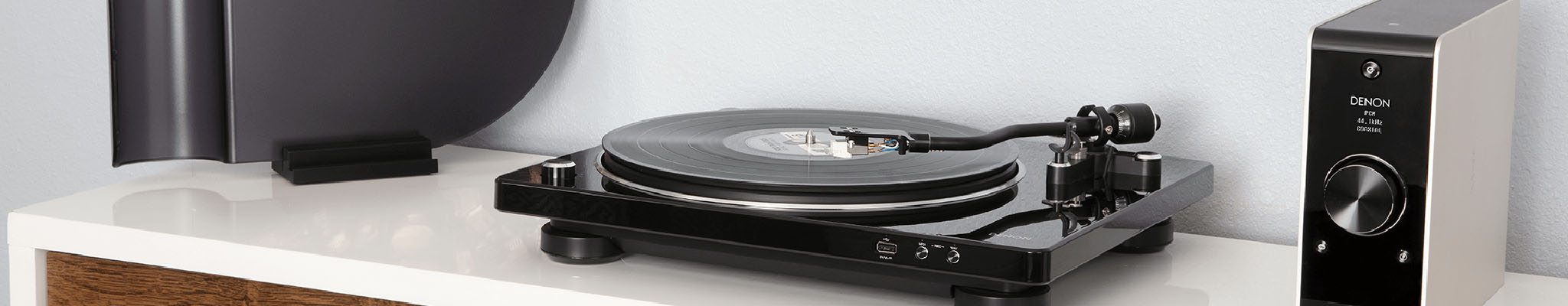 D_DP_450_USB_hero_image_eu